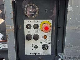 SkyJack SJ6832RT Diesel, 4x4 Drive, 11.6m Working Height,