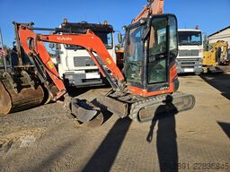 Kubota U 27-4