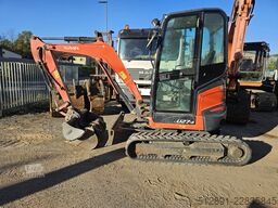 Kubota U 27-4
