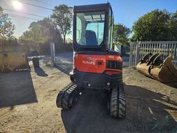 Kubota U 27-4