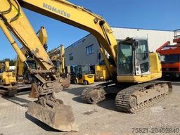 Komatsu PC 228 US-3 (binnendraaier / city krane)