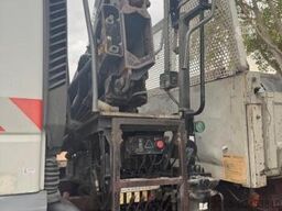 Iveco EUROTECH CURSOR 310 TRIBENNE GRUE HIAB