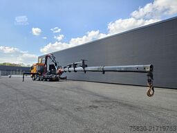 Mercedes-Benz Arocs 3251 8X4 / PALFINGER PK 65002 + JIB