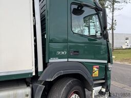Volvo FM 330 6x2 CLOSED BOX / KOFFER 9m10 - LIFT + ST...