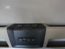 MAN TGS 33.510 tractor unit / 6x4 / Sleeper