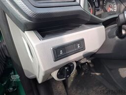 VOLKSWAGEN T6-1 9-Sitzer  4motion 1. Hand Sperre   / Navi