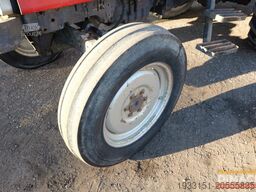 Massey Ferguson 3050 NL tractor 2wd met Dubex 21 meter spuit