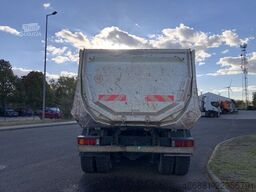 IVECO Trakker 450