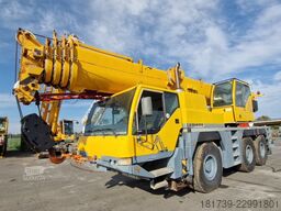 Liebherr LTM1055/1 mobile crane