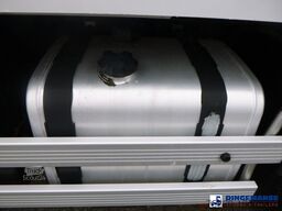 Renault Premium 270 dxi 4x2 fuel tank 13.3 m3 / 4 comp