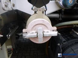 Renault Premium 270 dxi 4x2 fuel tank 13.3 m3 / 4 comp