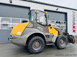 MECALAC AS 700 SCHWENKLADER - 1. HAND