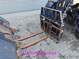 JLG 3707 PS Bucket + Forks Hydrostat Agrar AHK Germ...