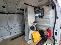 OPEL Vivaro 2.5 CDTI / Versalift ET-30-NE-XS