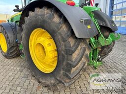 John Deere 8320 R