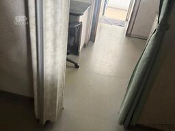 Renault Midlum 220 MEDISCHE VRACHTWAGEN /CAMION MEDICAL...