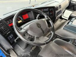 Renault D Wide 18.320 4x2 Plane/HB  / Swiss-Vehicle