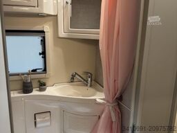 AHORN Camp A595 30 Jahre SAT TV Solar Wechsel Navi RFK