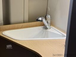 LMC Innovan Pure 600 Auto. RFK Markise