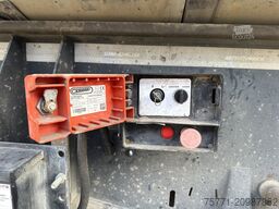 Schwarzmüller SK SM 5198 NACZEPA WYWROTKA IZOTERMA