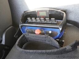 Renault C280 DTI 8 / HDS Fassi F135A.22 / remote