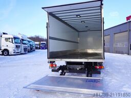 DAF LF 12.210 18-pallet container with tail