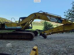 Kobelco SK200LC Excavator with digging bucket