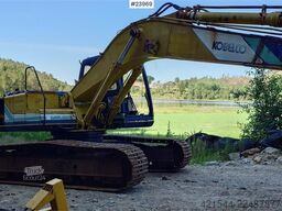 Kobelco SK200LC Excavator with digging bucket