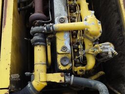 Kobelco SK200LC Excavator with digging bucket