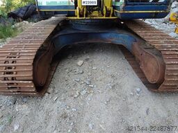 Kobelco SK200LC Excavator with digging bucket