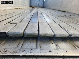 Kraker CF-Z 3 axles 92m3 Lifting Axle 10mm