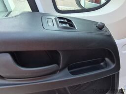 Opel Movano Mobility Airline Boden Rolli