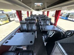 MAN R 08 Lion's Coach L