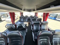 MAN R 08 Lion's Coach L