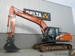Hitachi ZX210LC-7