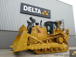 Caterpillar D8T
