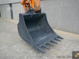Hitachi ZX300LC-6