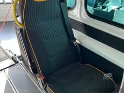 Ford Transit 2.2 / 1 OWNER / SERVICED!