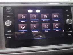 VW Crafter Kasten 35 L2H1 SORTIMO-REGALE/AHK/PDC