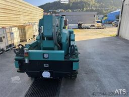 Maeda MC305C Crane