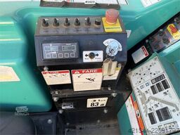 Maeda MC305C Crane