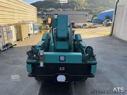 Maeda MC305C Crane