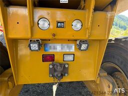 Hydrema 922D dumper with white plates