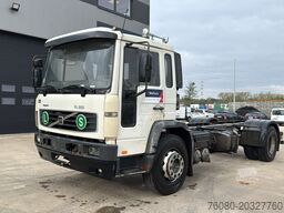 Volvo FL 220 (FULL STEEL SUSP. / 10 BOLTS / 18 TONS /...