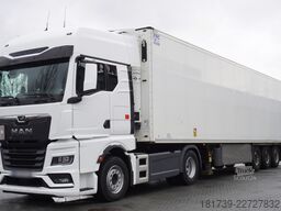 SCHMITZ refrigerator semi-trailer / Carrier