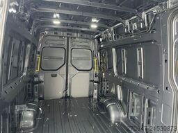 MAN TGE 3.180 L4H3 Kasten 4x4 Individual S ACC SITZH