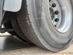 MAN TGX 26.470 Euro 6 Abrollkipper mit Ladekran