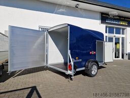 Cheval Liberté schöner blauer Anhänger aerodynamisch Leichtmetallräder Heckrampe Tür