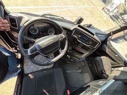 IVECO S-Way 570