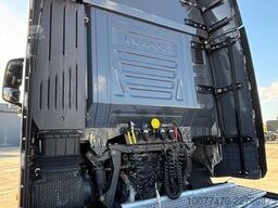 IVECO S-Way 570